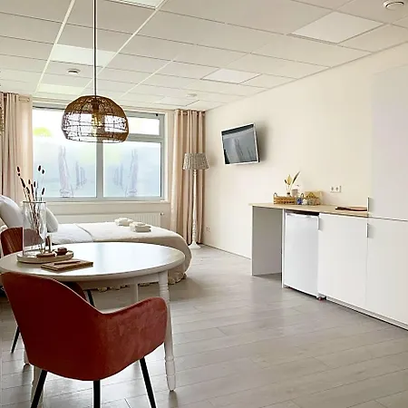 Sea Soon Bed & Breakfast Den Burg