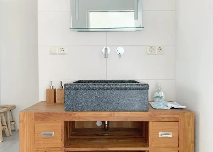 Sea Soon Couette-café